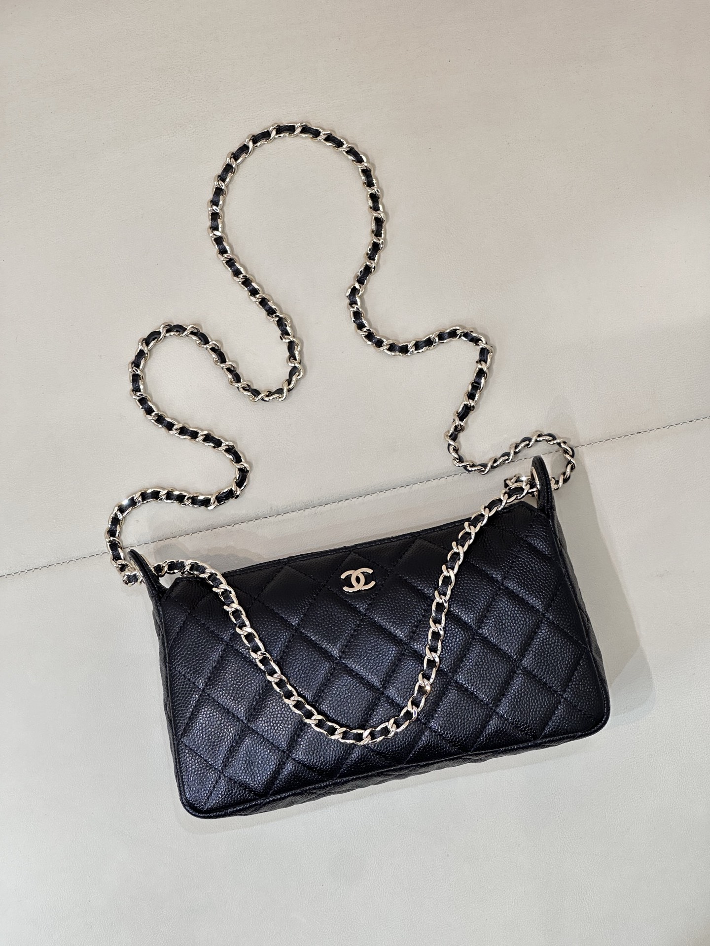 Chanel 25 Double Chain Shoulder Bag, Classic Flap Bag, Black, 26-17-8cm 2 i1758270285731 3917 0 1