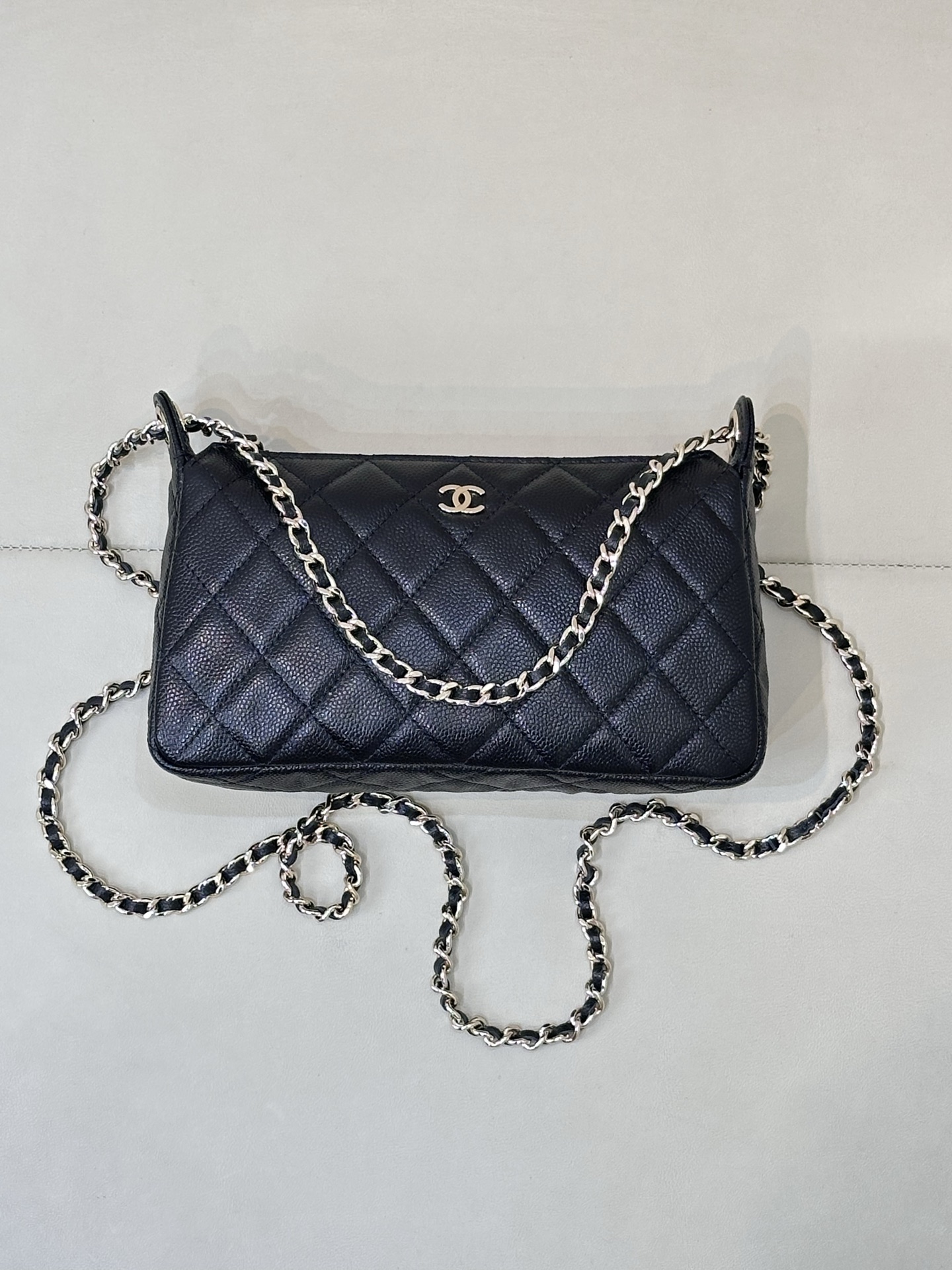 Chanel 25 Double Chain Shoulder Bag, Classic Flap Bag, Black, 26-17-8cm 3 i1758270287342 5582 0 2