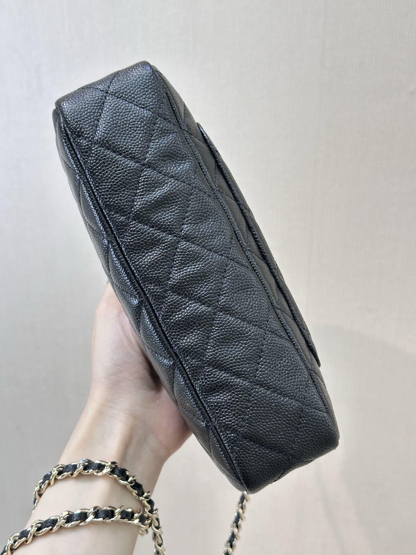 Chanel Black Quilted Leather Shoulder Bag with Silver-Tone Chain 9 i1758270320098 7840 0 7