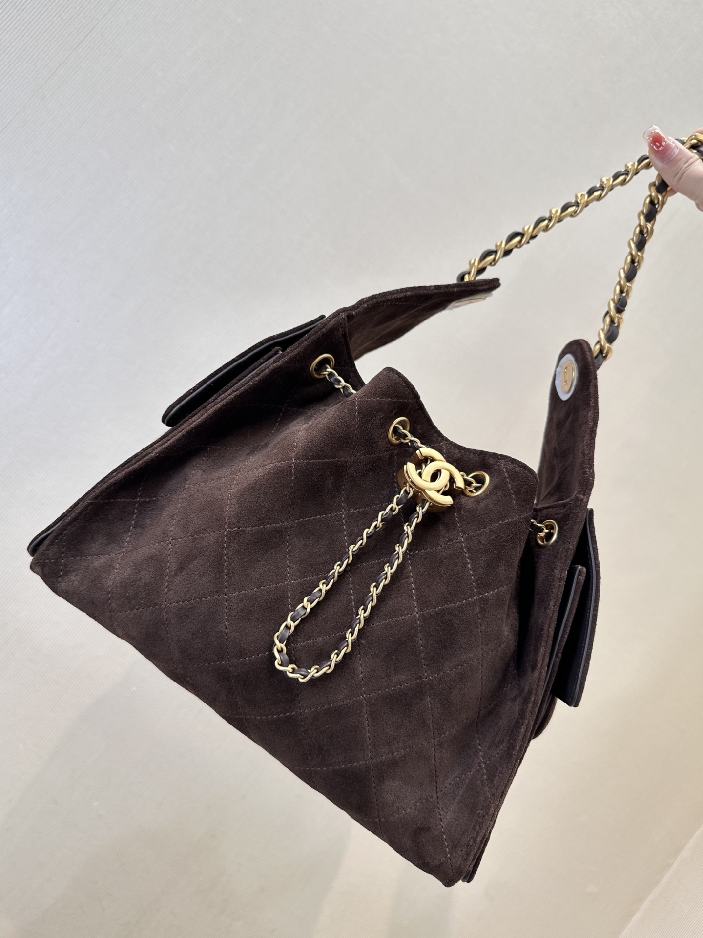 5293 hermanas! ¡Chanel ha intensificado su juego esta vez con su nuevo lanzamiento! ¡La apariencia de las bolsas de la …