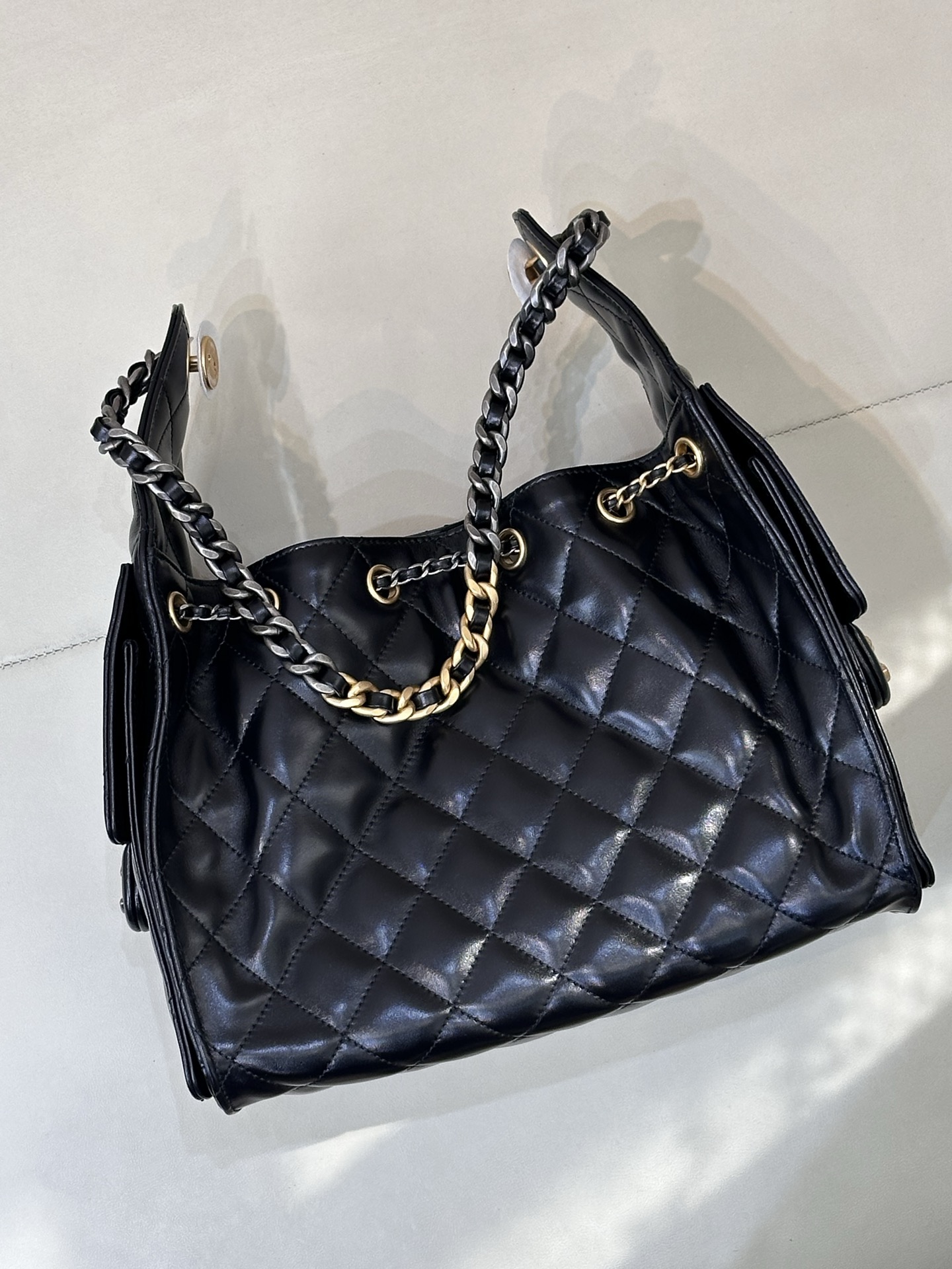 Chanel 25C Early Spring Multi-Pocket Hobo Bag - Street Style & Spacious 10 i1758870548650 6468 0 8