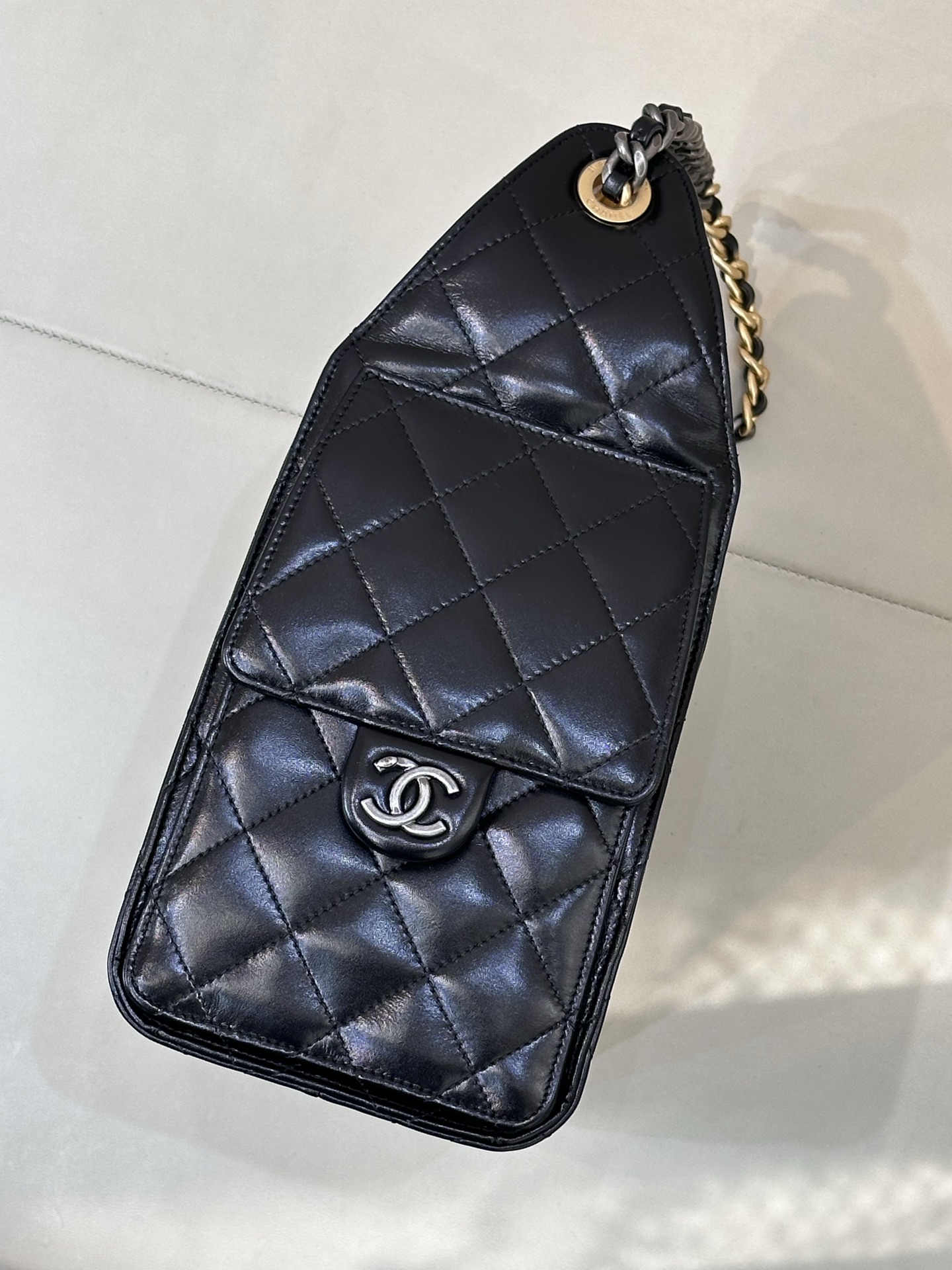 Chanel 25C Early Spring Multi-Pocket Hobo Bag - Street Style & Spacious 4 i1758870548728 5416 0 2