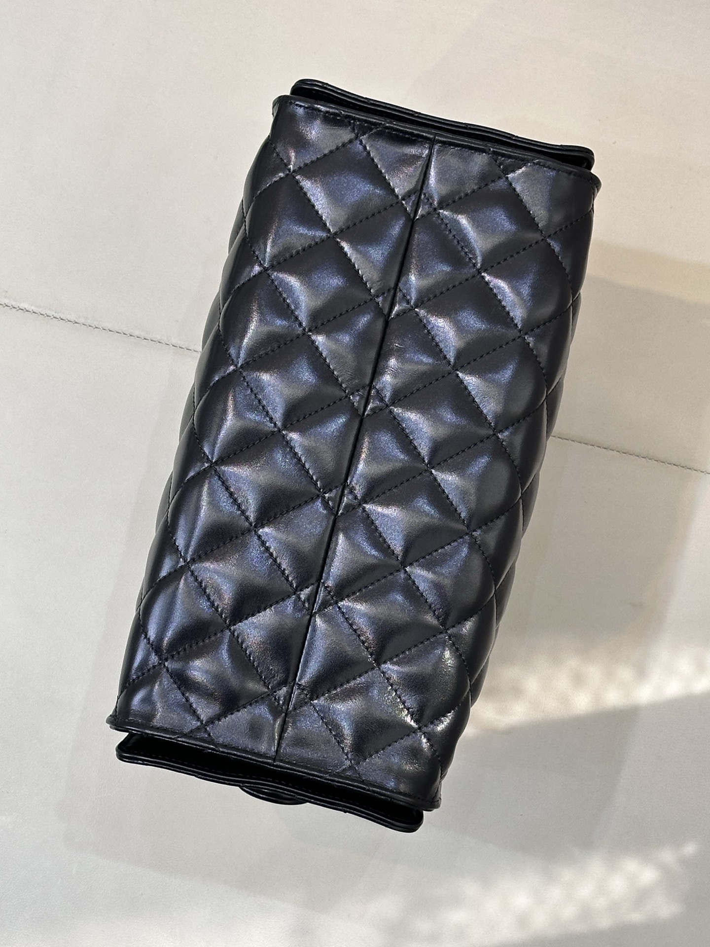 Chanel 25C Early Spring Multi-Pocket Hobo Bag - Street Style & Spacious 7 i1758870549795 3919 0 5