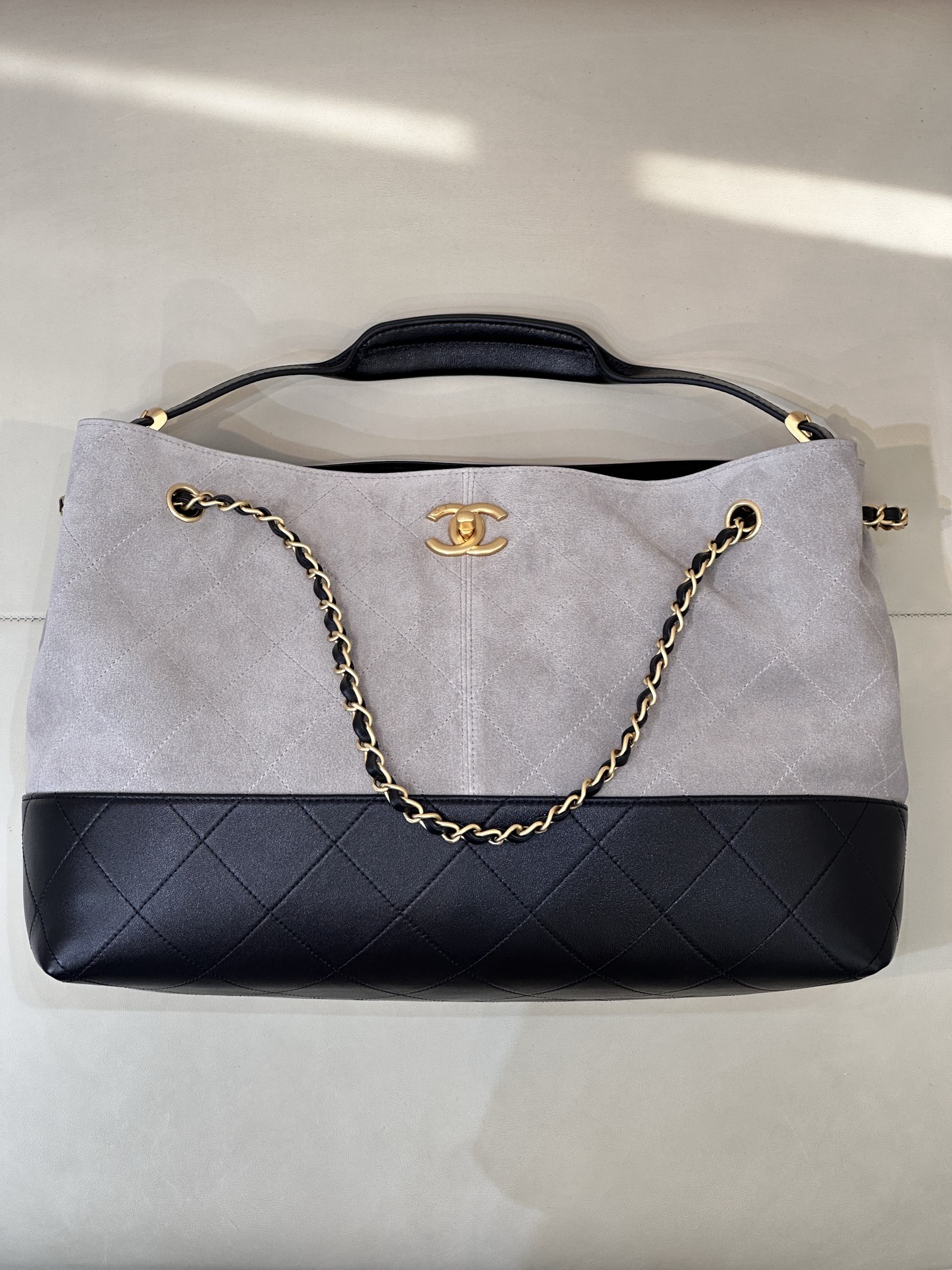 5657 gris