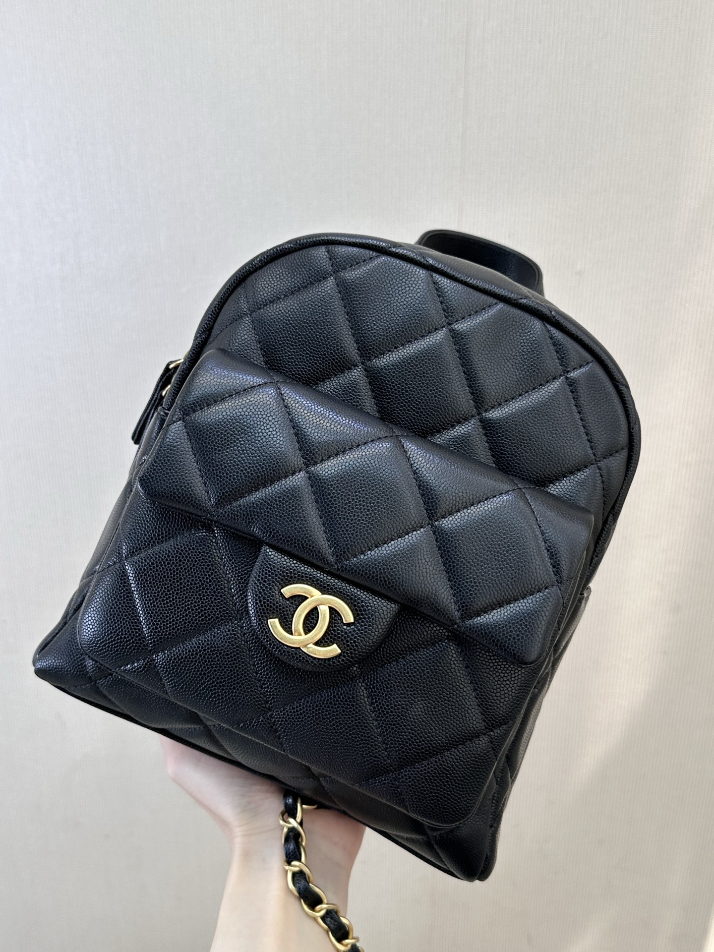 5793 Mochila pequeña de 25k, que es difícil de comprar ahora. Tiene muchas formas de llevarlo. Se puede llevar en ambos…