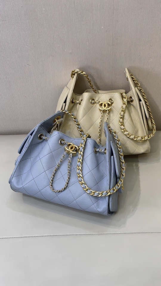 5631 Chanel 25c bolso hippie hobo con cordón 25c ¡pequeño vagabundo de caballo oscuro! El artículo más popular de esta …