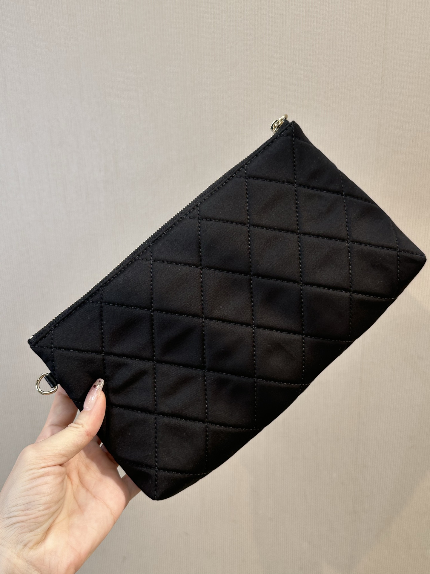 5952 内里配置小钱包；拎起来老钱又松弛 度假感满满！太适合春夏啦