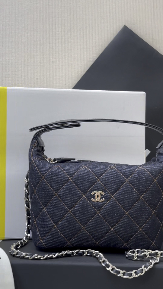 4386 Bolso denim serie 26P, perfecto para primavera y verano. Como amante del denim, me encanta mucho.