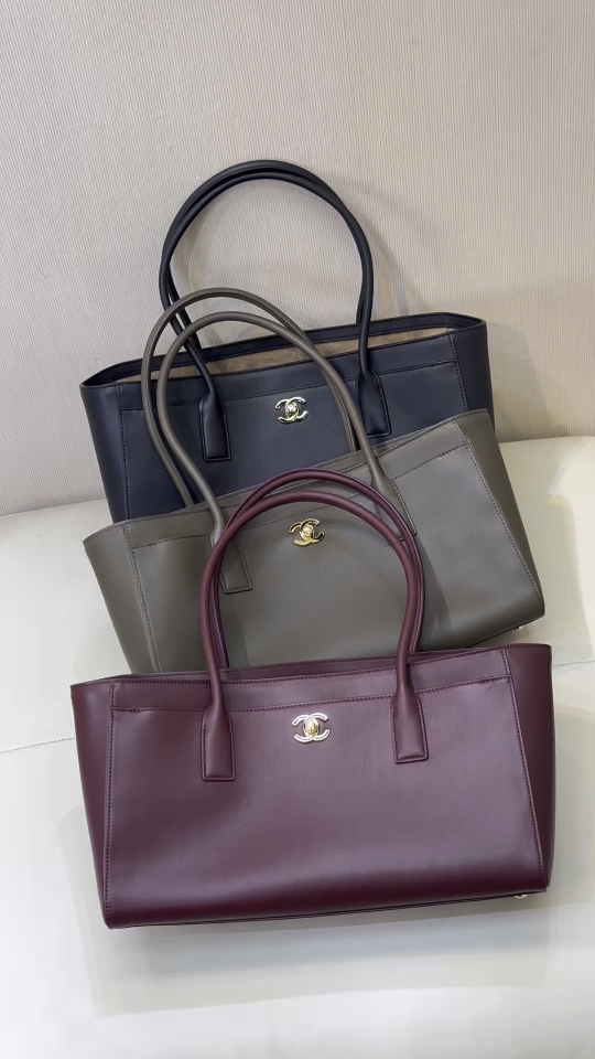 6243 Chanel26SS Medieval Cerf Tote regresa, replicando el alma medieval y optimizando la versión moderna