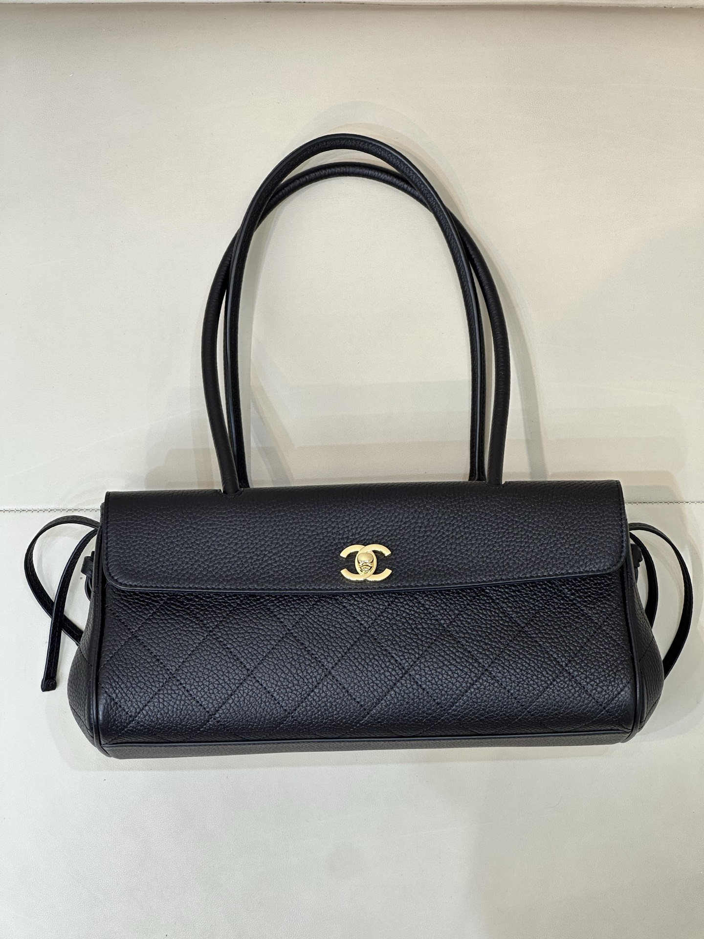 6288 Chanel26S ha lanzado muchos estilos nuevos este año. Además del bolso Preppy Coco de no hace mucho, este bolso bag…