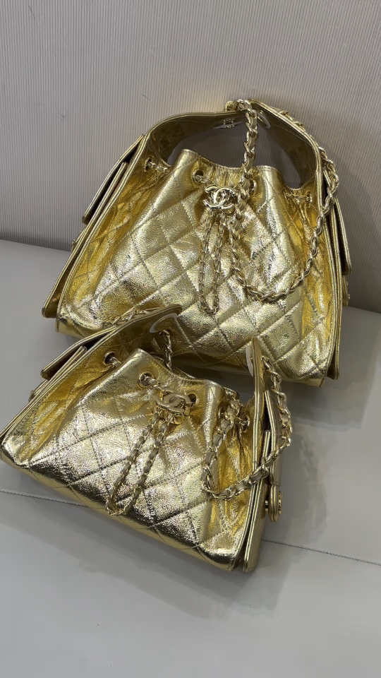 5631/5293 Hobo serie Chanel 25bg ｜ Cuanto más miro el color dorado, más me gusta. Especialmente como conjunto de verano…