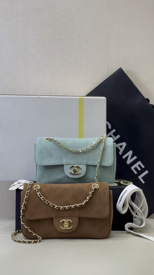 6626 CHANEL 26 bolsos de vista previa de otoño e invierno, hay muchos tipos de bolsos nuevos. Por ejemplo, el Maxi Flap…