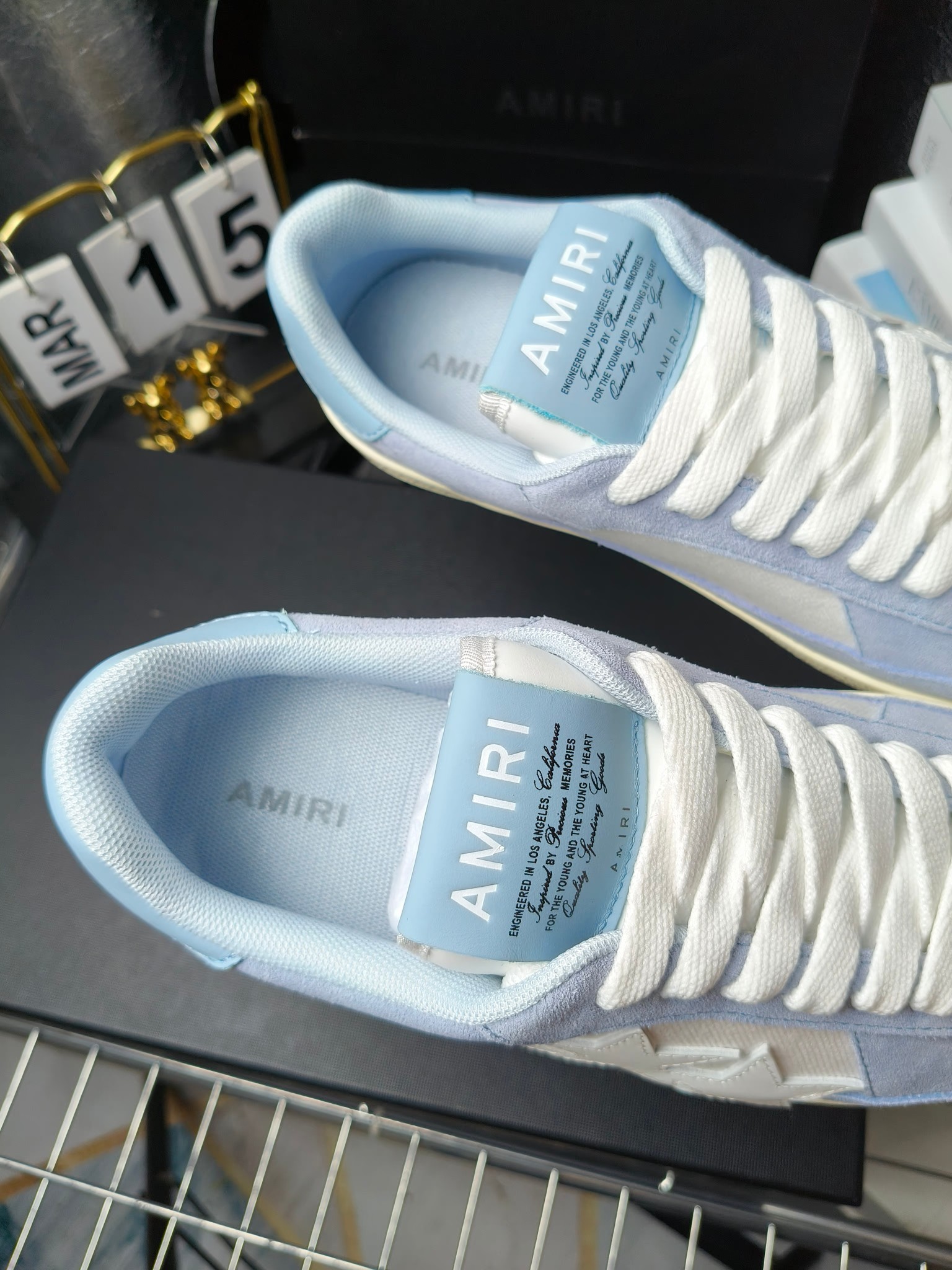 AMIRI
埃米尔24SS新款休闲,
经典的鞋身LOOGO标志,让流行元素和品牌融🎊🎊为一体让时尚更为耀眼。💰鞋面采用经典配色进行拼接打造层次感。牛皮和磨砂皮搭配质感也非常规!💙橡胶发泡多层次多种颜色💥的组合让更轻巧脚感更舒适,🎉🎉🎉各明星 博主 网红推荐款,🚵🏻逛街 聚会 旅游必不可少的一款。
码数:女款35—40(41订做不退换)
男款 38—45(46订做不退换)
p230