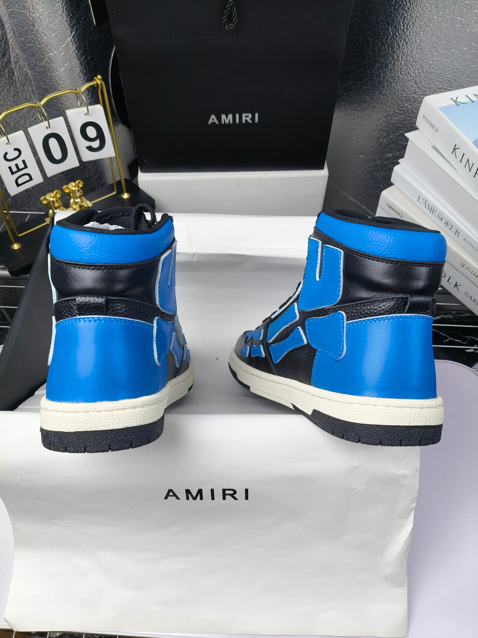 amiri
高帮
埃米尔 爆款滑板休闲鞋! 米兰国际 amiri 2024 早春优秀爆款🔥 代言🔥引领潮流!!
👍面料:原版进口头层磨砂牛皮+进口牛皮
👍内里:原版1:1内里+进口泡棉
👍扣饰:采用原版注塑工艺美观不伤皮面
👍垫脚:专用注塑鞋垫(原版1:1)
👍大底:橡胶+eva 耐磨大底
👍包装:原版全套高贵专柜包装
👍码数:女35-40,男39-45男款46可定制
p280