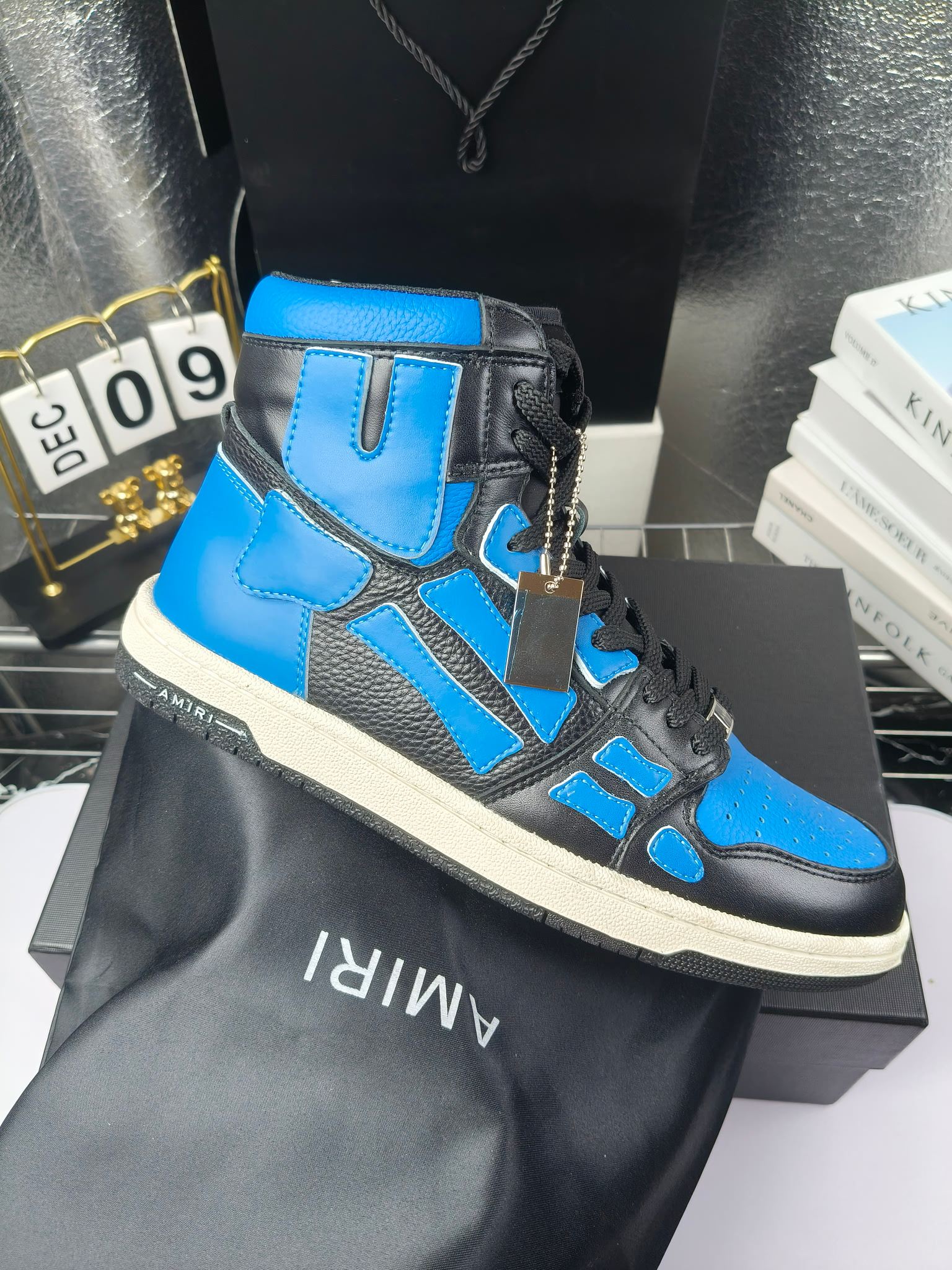AMIRI
高帮
报单图
所有颜色均有，下单即可做
情侣款35-46