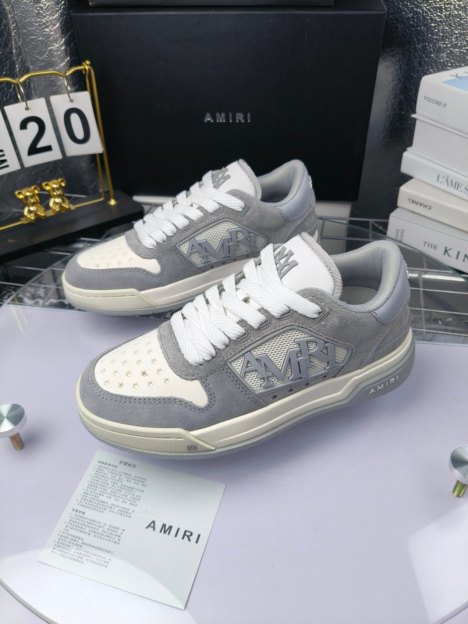 AMIRI
埃米尔 出320
爆款滑板休闲鞋!
米兰国际 amiri 2024 早春优秀爆款🔥 代言🔥引领潮流!!
👍面料:原版进口头层磨砂牛皮+进口牛皮
👍内里:原版1:1内里+进口泡棉
👍扣饰:采用原版注塑工艺美观不伤皮面
👍垫脚:专用注塑鞋垫(原版1:1)
👍大底:橡胶+eva 耐磨大底
👍包装:原版全套高贵专柜包装
👍码数:女35-41,41定做
男39-45男款38.45.46可定制