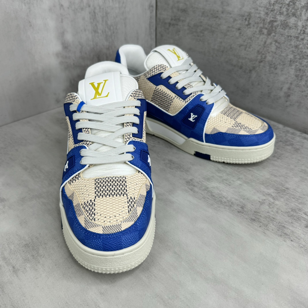 Louis Vuitton 新款上架 2053 Louis*Vuitto* LV Trainer 最新款 大底和面料私模 绝对下血本费心思的一款鞋子 自Vifgil到来之后而设计的这一系列 每一季度都深受众多粉丝的青睐 TPU 大底 包装