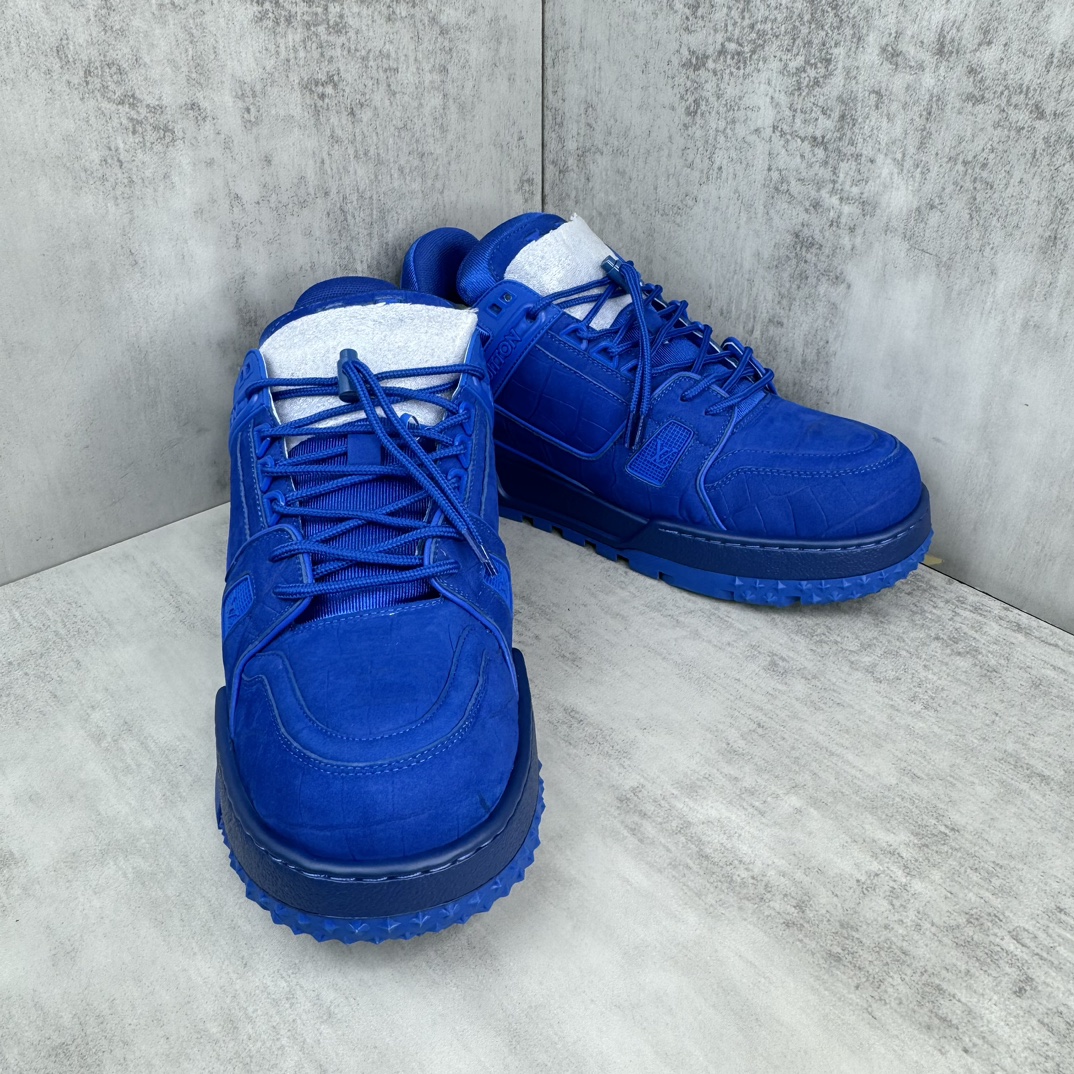Louis Vuitton 新款上架 LV Louis Vuitton 23S走秀款Trainer 胖丁面包滑板鞋 独家开模暗花老花串珠