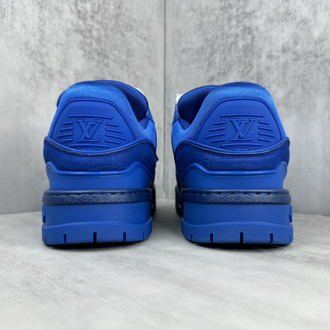 Louis Vuitton 新款上架 LV Louis Vuitton 23S走秀款Trainer 胖丁面包滑板鞋 独家开模暗花老花串珠