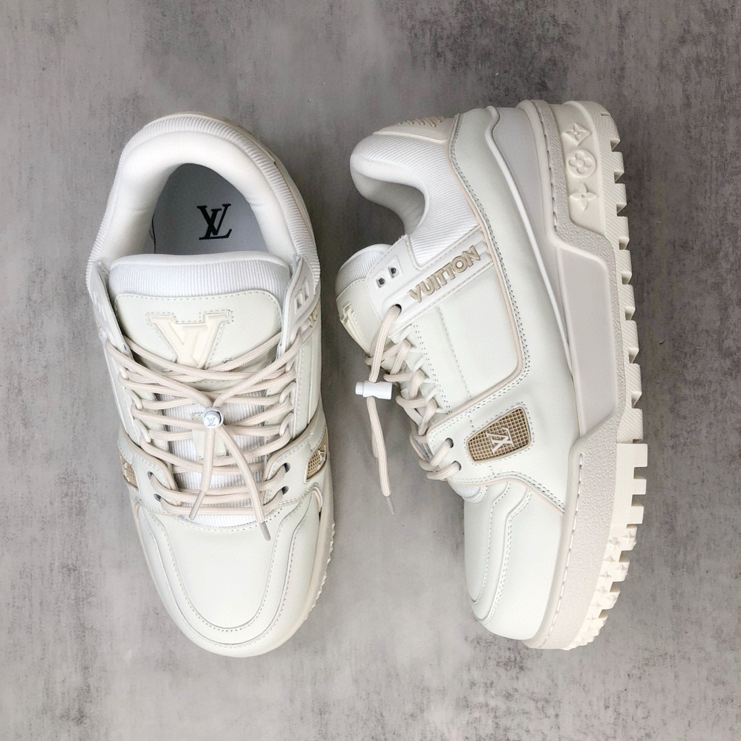 Louis Vuitton 新款上架 Loui* Vuitto* 24ss走秀款 胖丁Trainer 面包鞋 DIY串珠 这双“变胖”了的Trainer备受瞩目 立体饱满的彩色鞋身