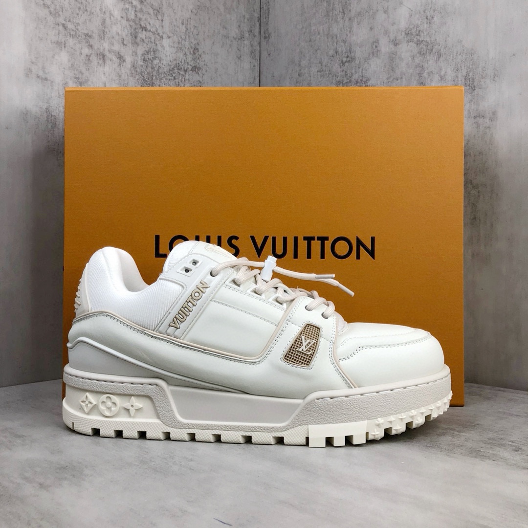 Louis Vuitton 新款上架 Loui* Vuitto* 24ss走秀款 胖丁Trainer 面包鞋 DIY串珠 这双“变胖”了的Trainer备受瞩目 立体饱满的彩色鞋身