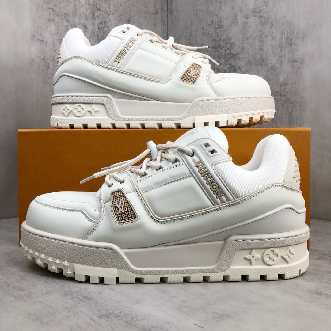 Louis Vuitton 新款上架 Loui* Vuitto* 24ss走秀款 胖丁Trainer 面包鞋 DIY串珠 这双“变胖”了的Trainer备受瞩目 立体饱满的彩色鞋身