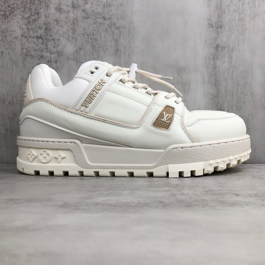 Louis Vuitton 新款上架 Loui* Vuitto* 24ss走秀款 胖丁Trainer 面包鞋 DIY串珠 这双“变胖”了的Trainer备受瞩目 立体饱满的彩色鞋身