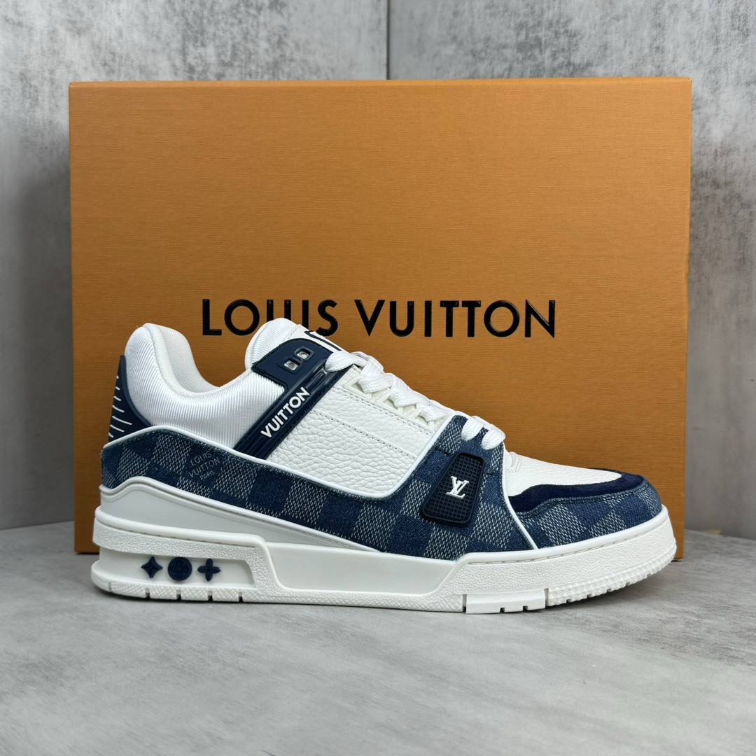Louis Vuitton 新款上架 正确版 2024 Louis*Vuitto* LV Trainer 最新款 大底和面料私模 绝对下血本费心思的一款鞋子 自Vifgil到来之后而设计的这一系列 每一季度都深受众多粉丝的青睐 TPU 大底 包装