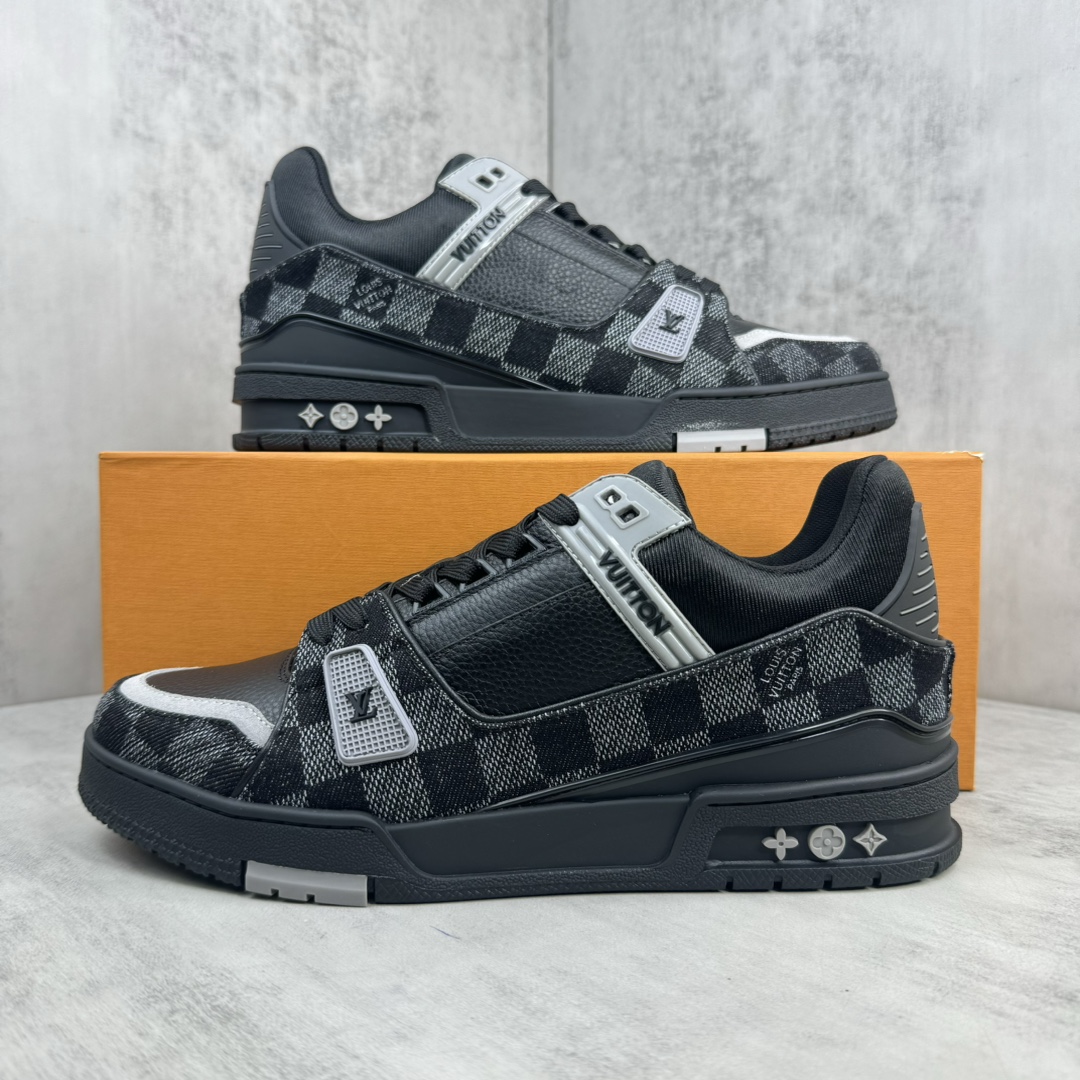 Louis Vuitton 新款上架 正确版 2024 Louis*Vuitto* LV Trainer 最新款 大底和面料私模 绝对下血本费心思的一款鞋子 自Vifgil到来之后而设计的这一系列 每一季度都深受众多粉丝的青睐 TPU 大底 包装