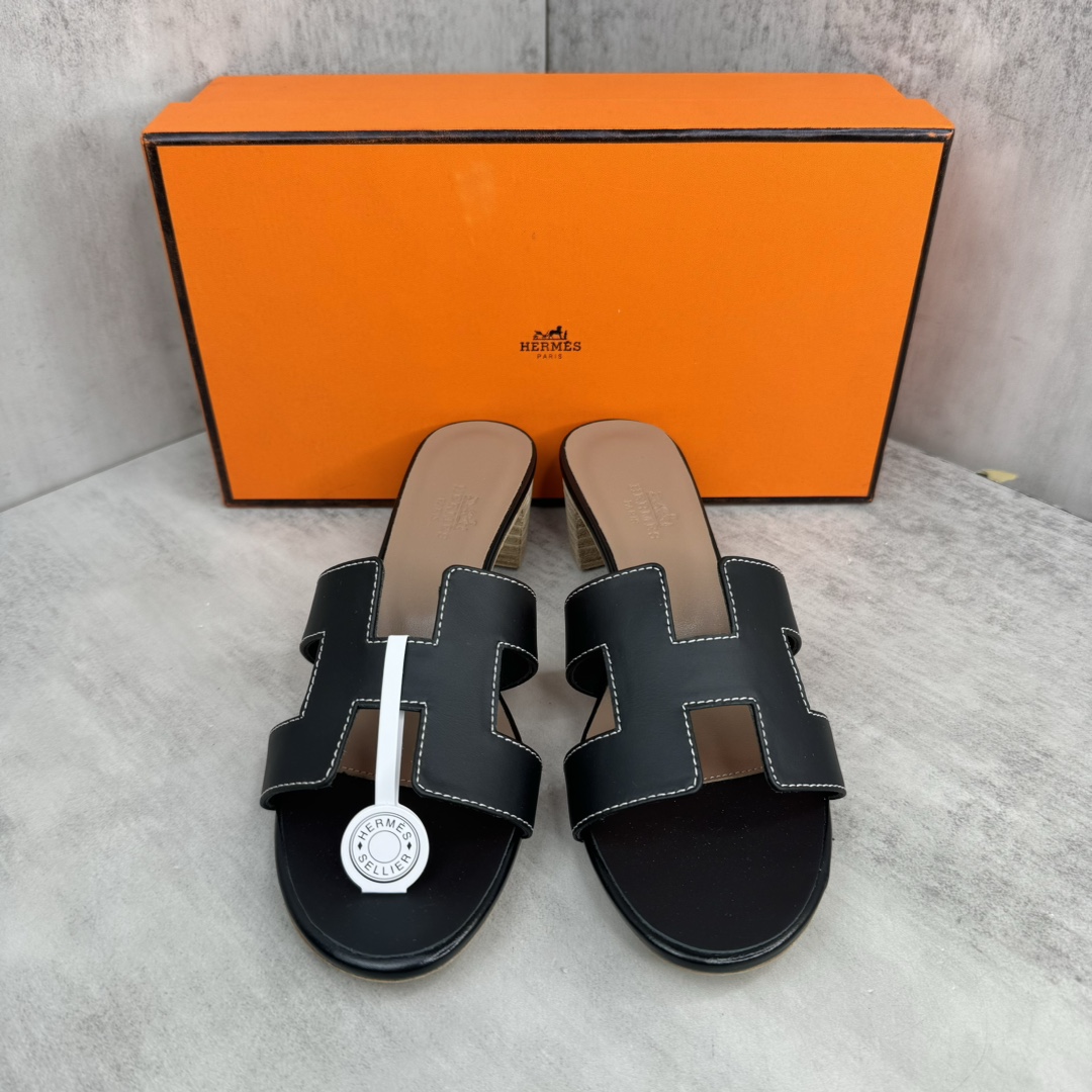 Hermès 新款上架 爱马仕 H人字拖 女拖鞋 款式 传久 经得起考验