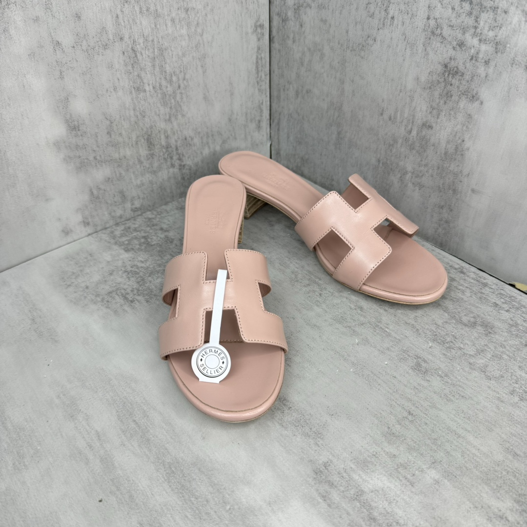 Hermès 新款上架 爱马仕 H人字拖 女拖鞋 款式 传久 经得起考验