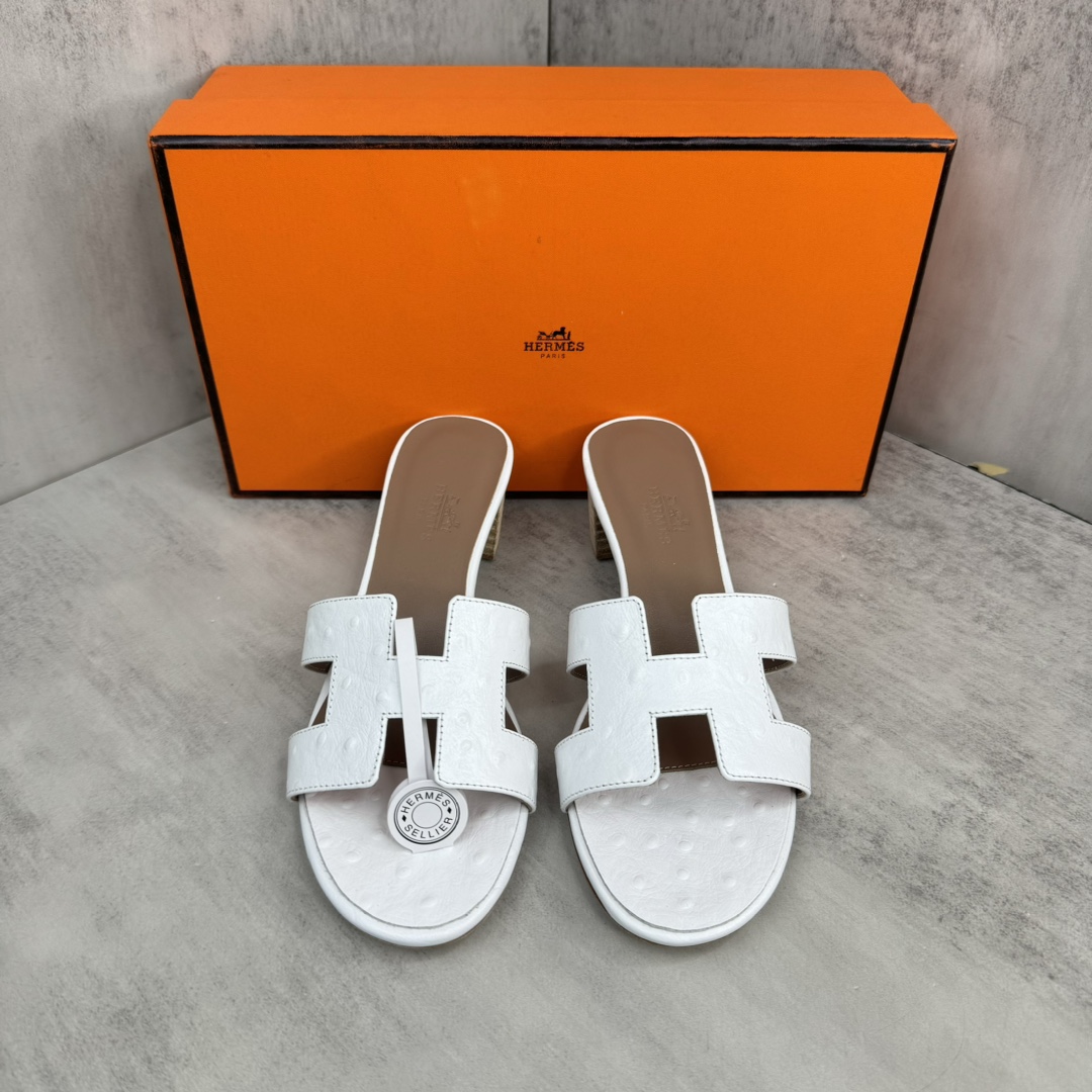 Hermès 新款上架 爱马仕 H人字拖 女拖鞋 款式 传久 经得起考验