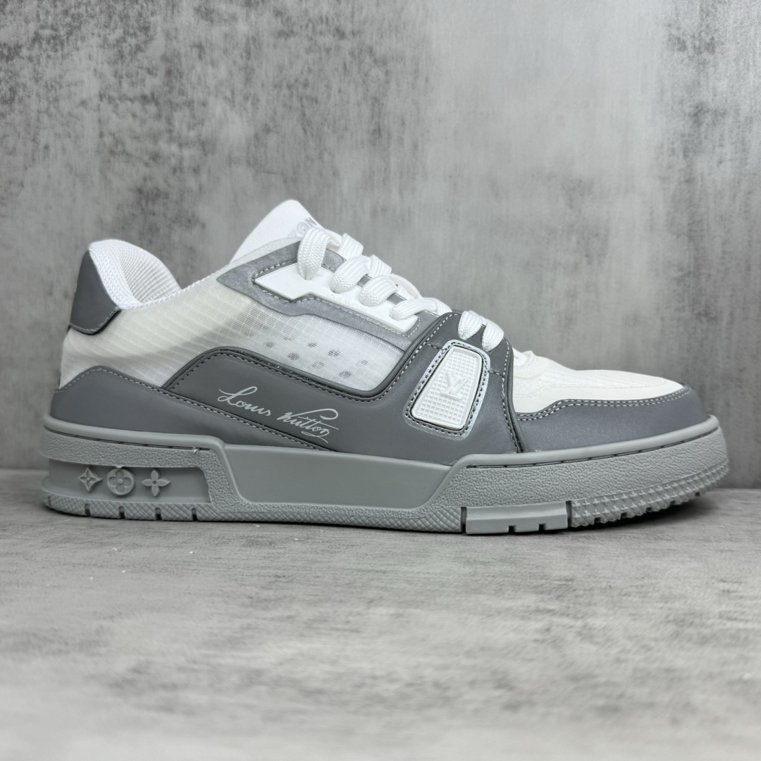 Louis Vuitton 新款上架 2024 Louis*Vuitto* LV Trainer 最新款 大底和面料私模 绝对下血本费心思的一款鞋子 自Vifgil到来之后而设计的这一系列 每一季度都深受众多粉丝的青睐 TPU 大底 包装