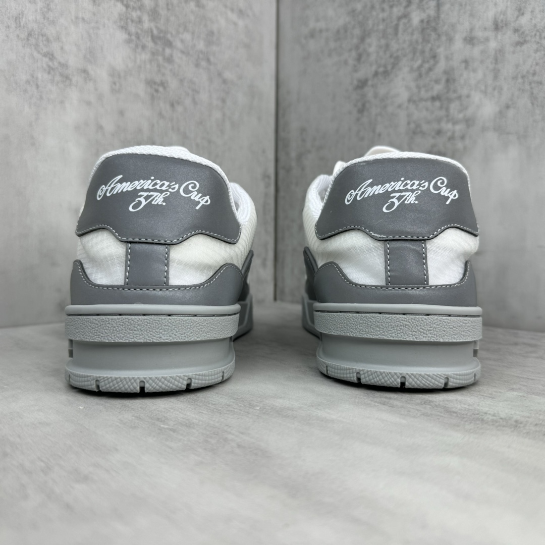 Louis Vuitton 新款上架 2024 Louis*Vuitto* LV Trainer 最新款 大底和面料私模 绝对下血本费心思的一款鞋子 自Vifgil到来之后而设计的这一系列 每一季度都深受众多粉丝的青睐 TPU 大底 包装