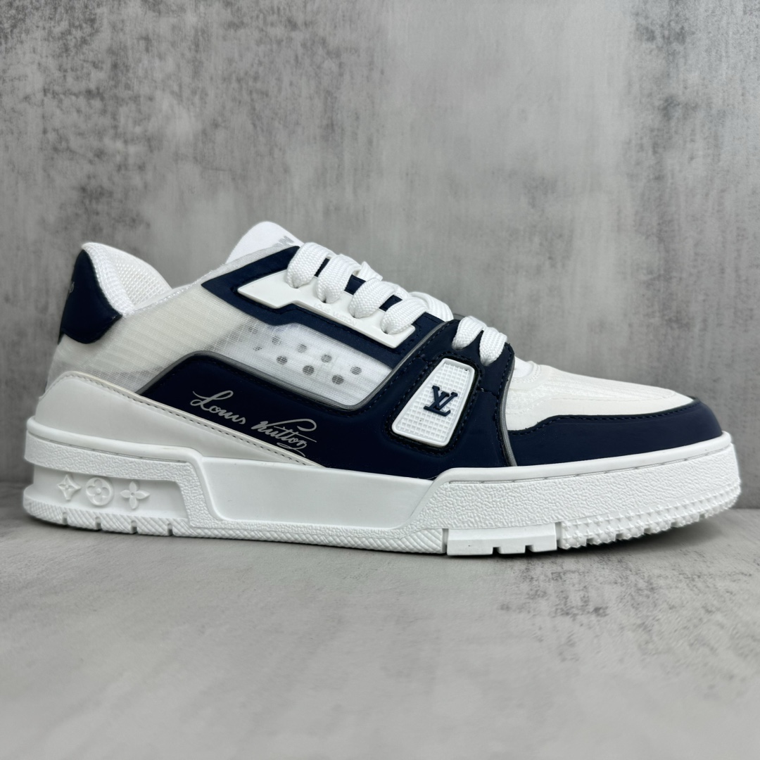 Louis Vuitton 新款上架 2084 Louis*Vuitto* LV Trainer 最新款 大底和面料私模 绝对下血本费心思的一款鞋子 自Vifgil到来之后而设计的这一系列 每一季度都深受众多粉丝的青睐 TPU 大底 包装