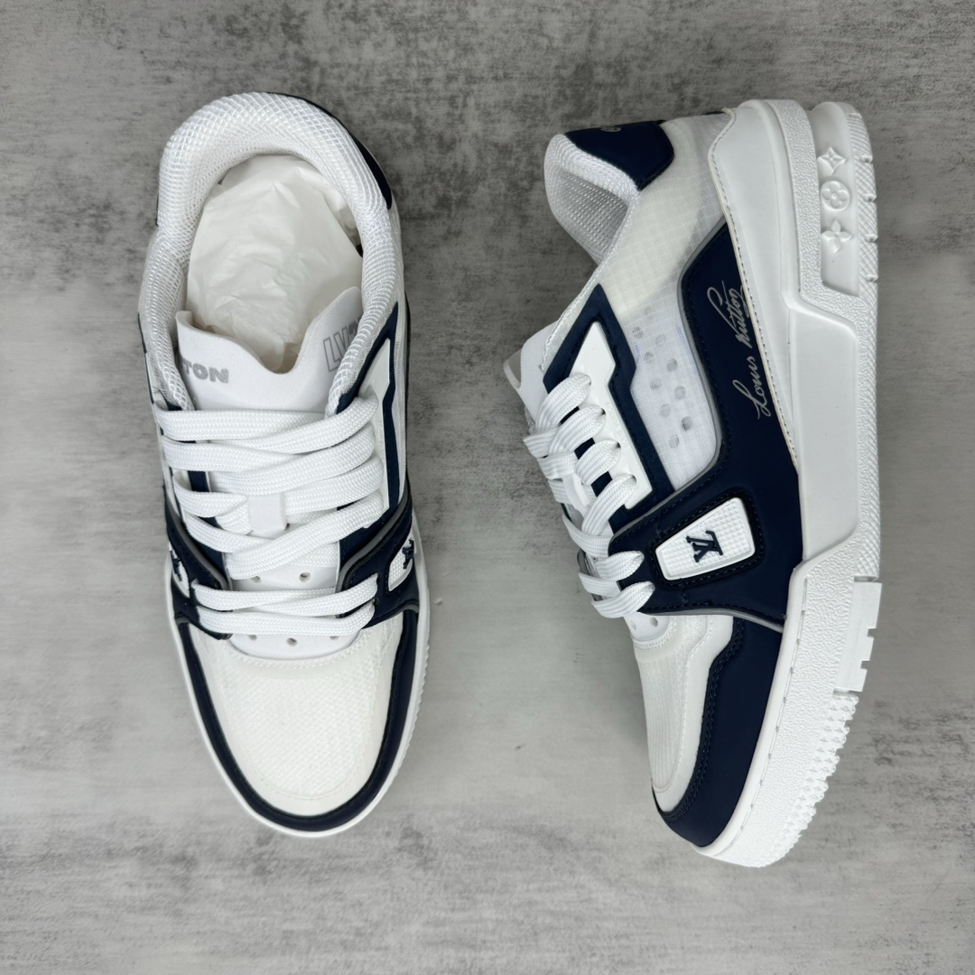 Louis Vuitton 新款上架 2084 Louis*Vuitto* LV Trainer 最新款 大底和面料私模 绝对下血本费心思的一款鞋子 自Vifgil到来之后而设计的这一系列 每一季度都深受众多粉丝的青睐 TPU 大底 包装