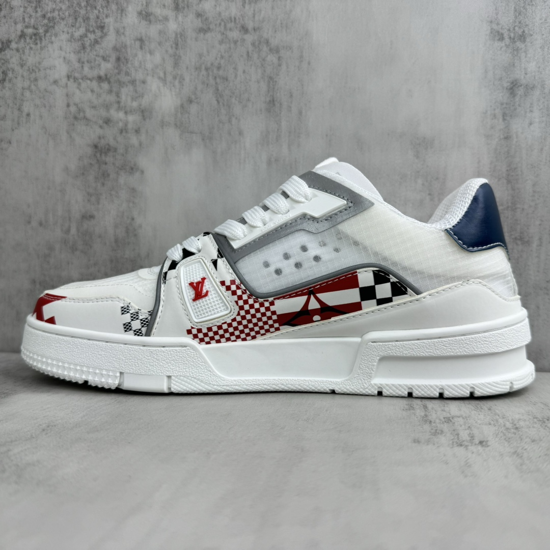 Louis Vuitton 新款上架 2084 Louis*Vuitto* LV Trainer 最新款 大底和面料私模 绝对下血本费心思的一款鞋子 自Vifgil到来之后而设计的这一系列 每一季度都深受众多粉丝的青睐 TPU 大底 包装
