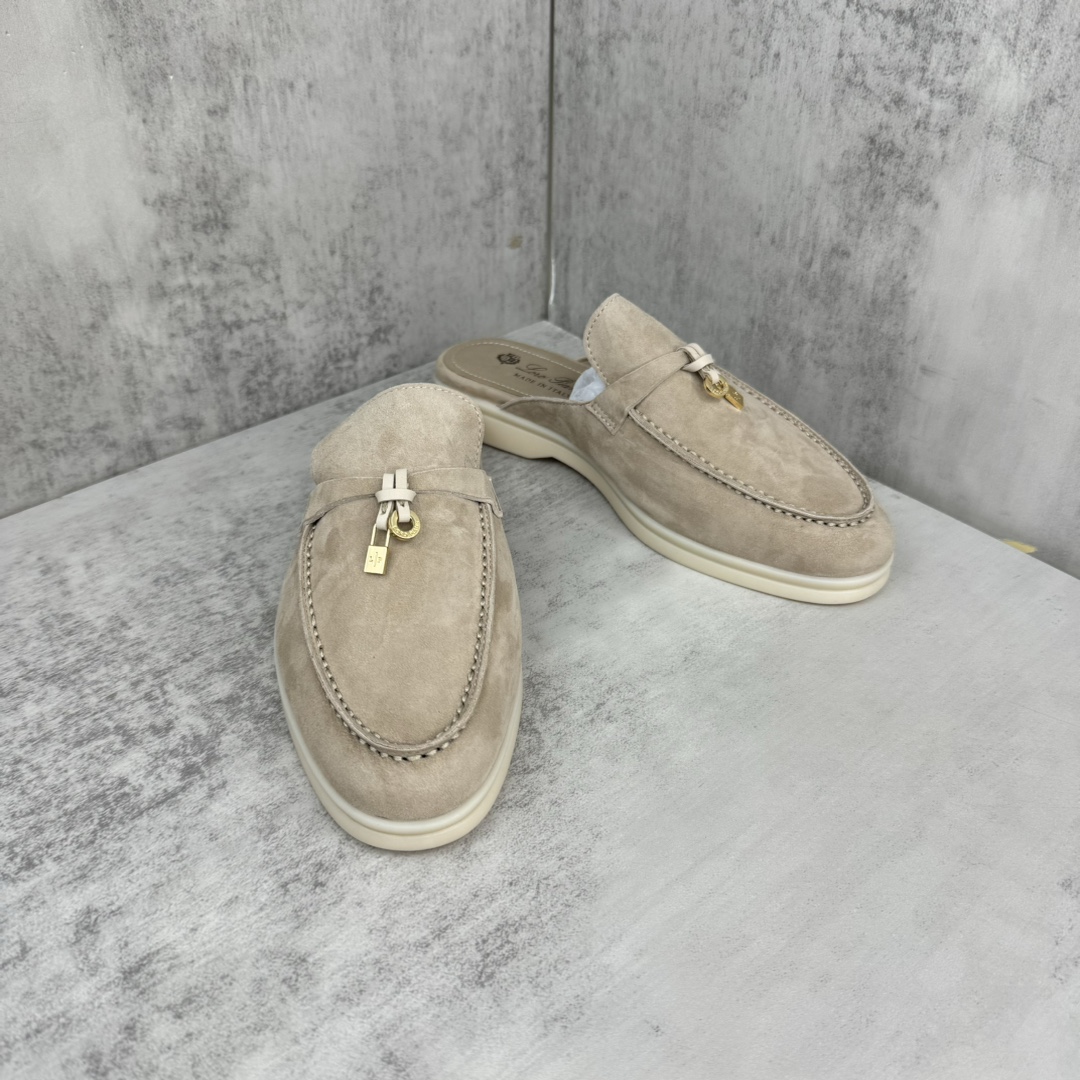 Loro Piana 新款上架 LP最新款乐福鞋拖鞋 意大利高级品牌Loro Piana 是意大利 奢侈品牌