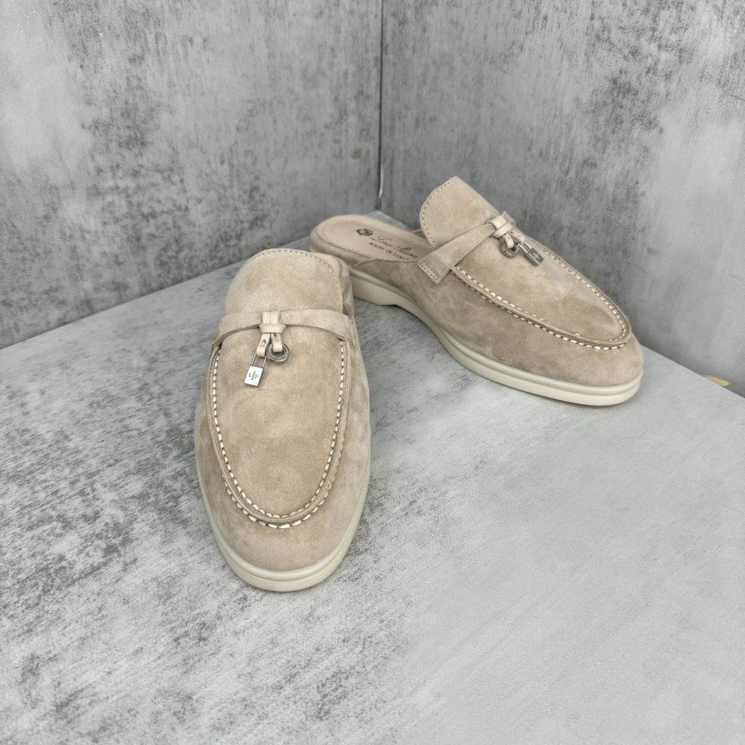 Loro Piana 新款上架 LP最新款乐福鞋拖鞋 意大利高级品牌Loro Piana 是意大利 奢侈品牌