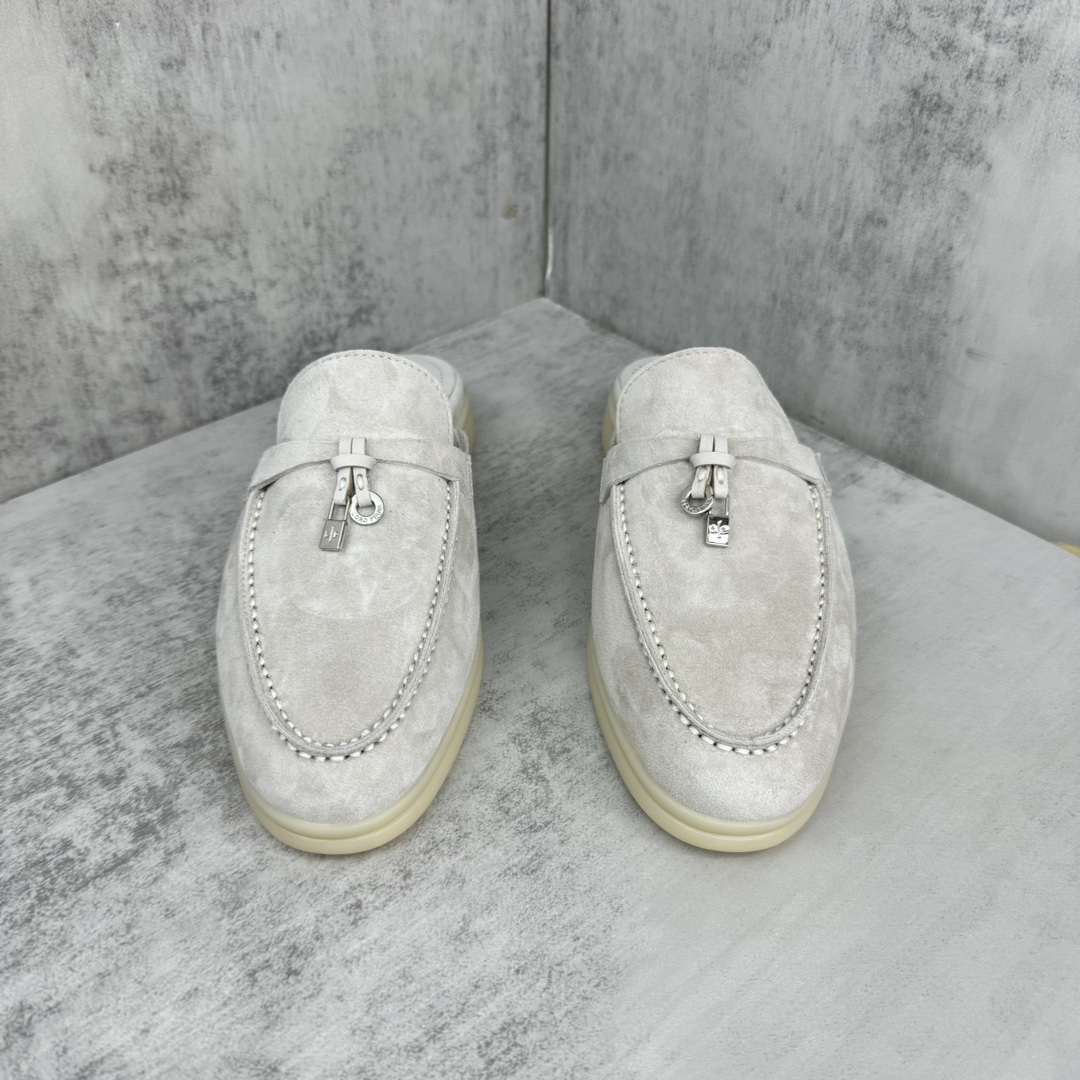Loro Piana 新款上架 LP最新款乐福鞋拖鞋 意大利高级品牌Loro Piana 是意大利 奢侈品牌