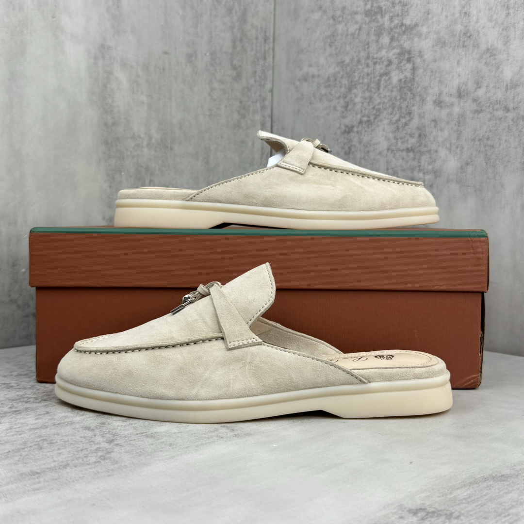 Loro Piana 新款上架 LP最新款乐福鞋拖鞋 意大利高级品牌Loro Piana 是意大利 奢侈品牌
