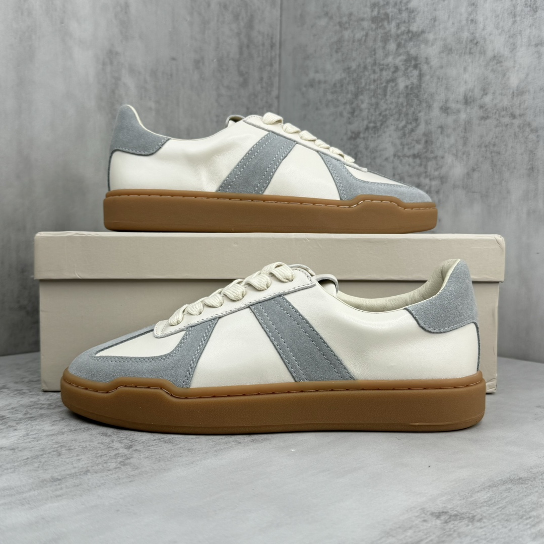 Unknown 新款上架 足下工业会所/FOOT INDUSTRY Urban German Trainer Sneaker 城市生活系列低帮德训风情侣 百搭休闲运动板鞋“皮革白浅灰生胶底”AUA301-001 尺码：36-45