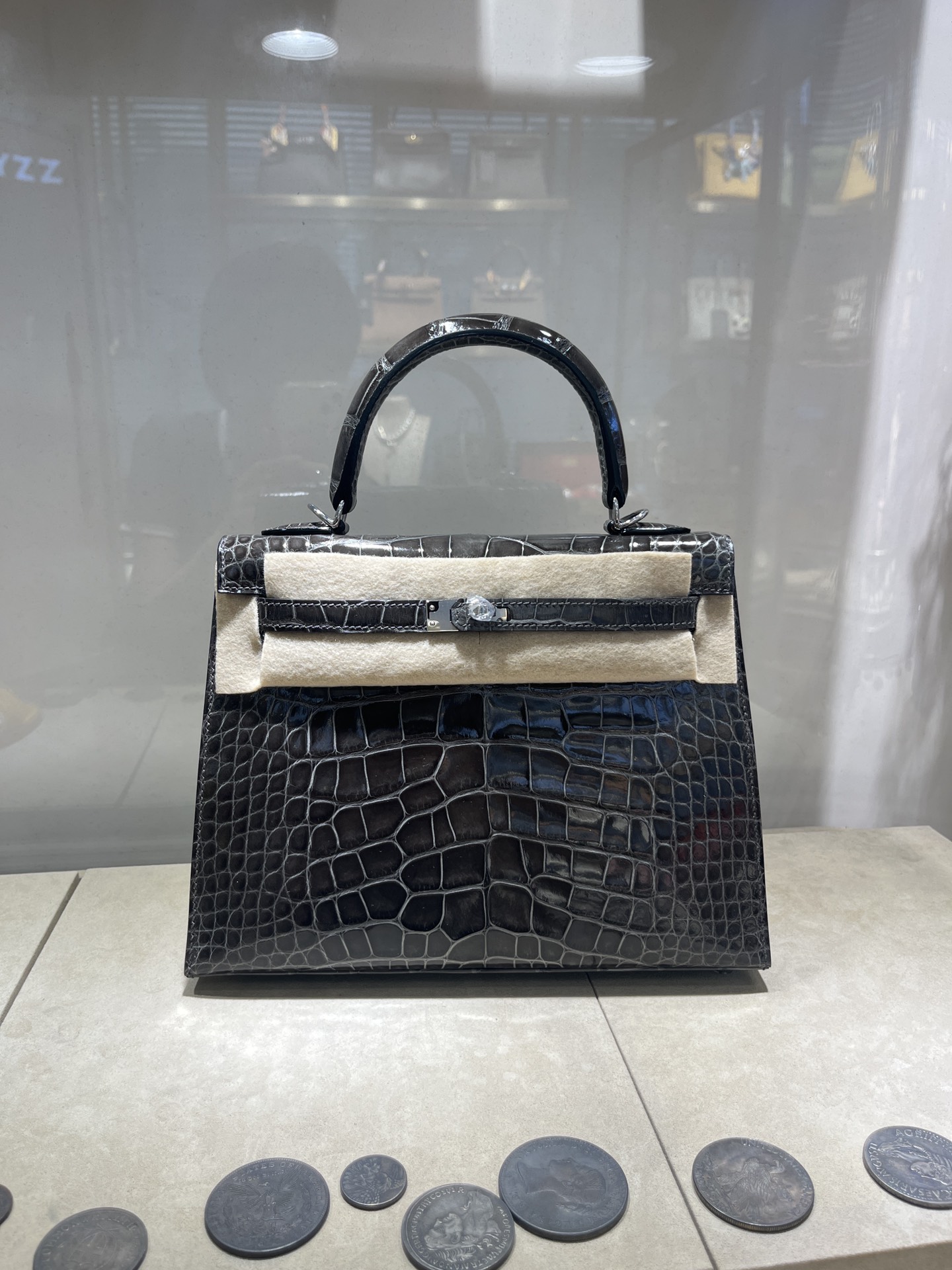 Réplique de qualité
 Hermes Kelly Sacs À Main Sacs À Bandoulière & À Épaule Gris Hardware en argent Peau crocodile