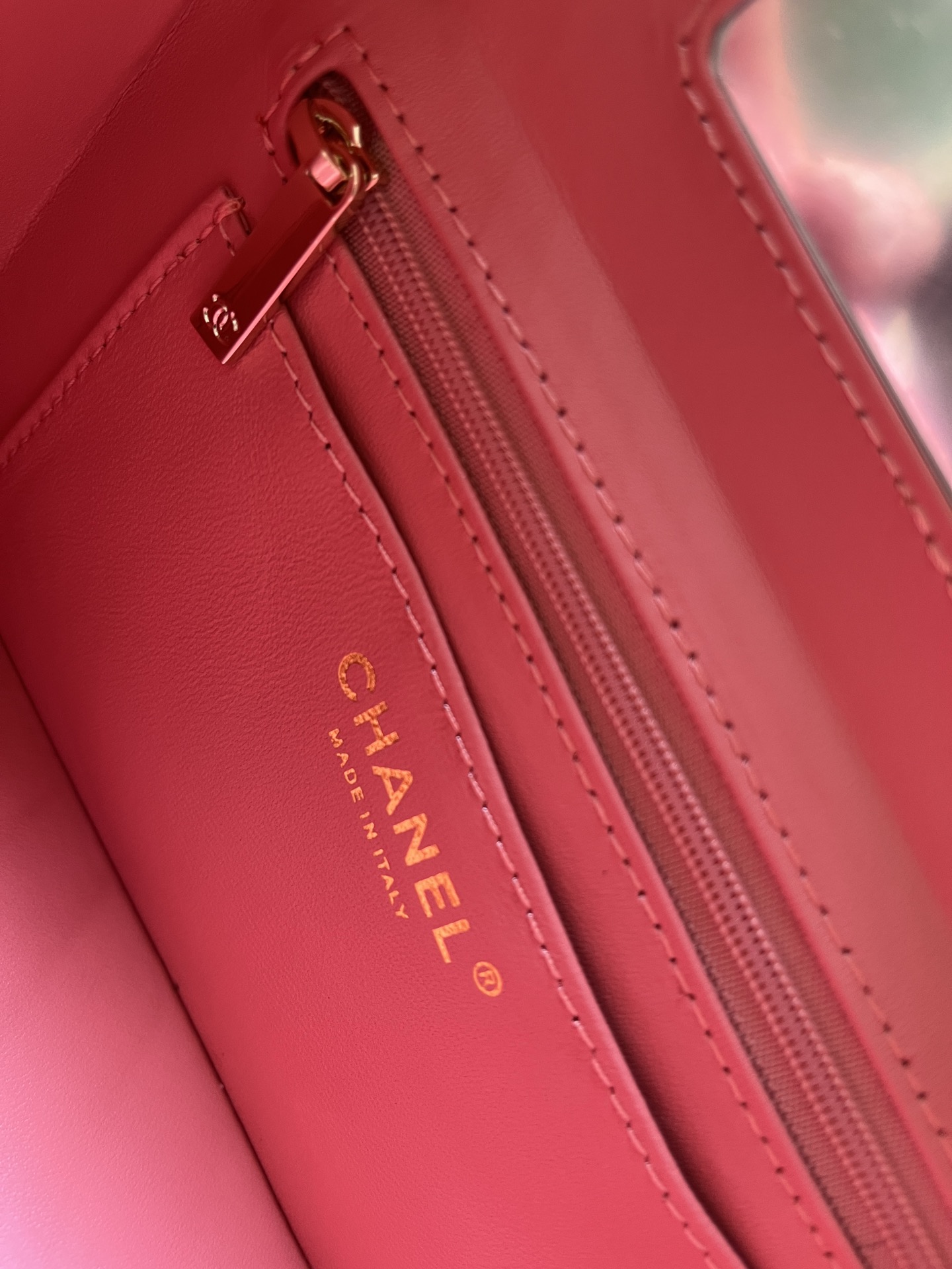 Chanel Luxury Designer Handbag Shoulder Bag in fine calfskin 9