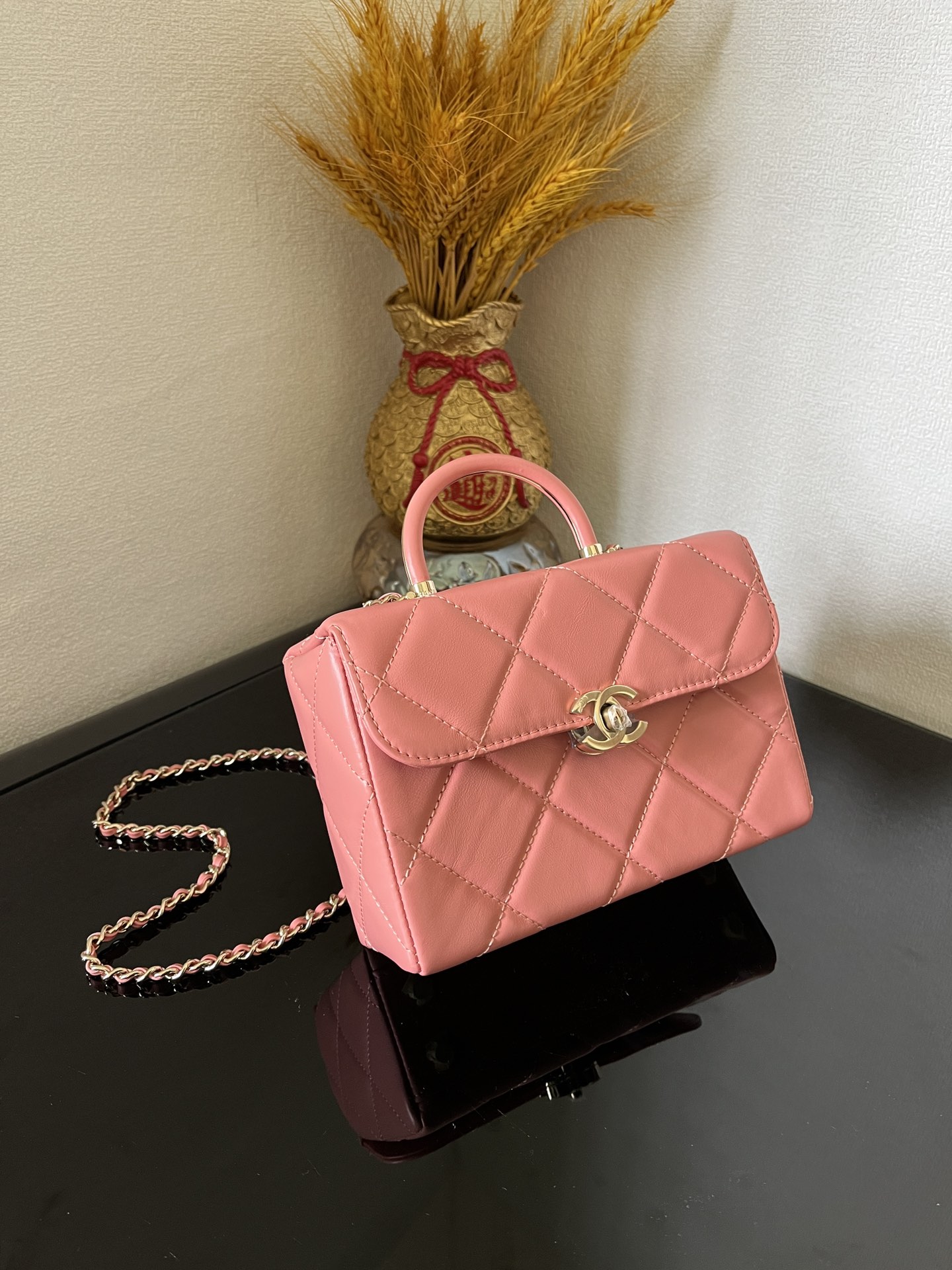 Chanel Luxury Designer Handbag Shoulder Bag in fine calfskin 3
