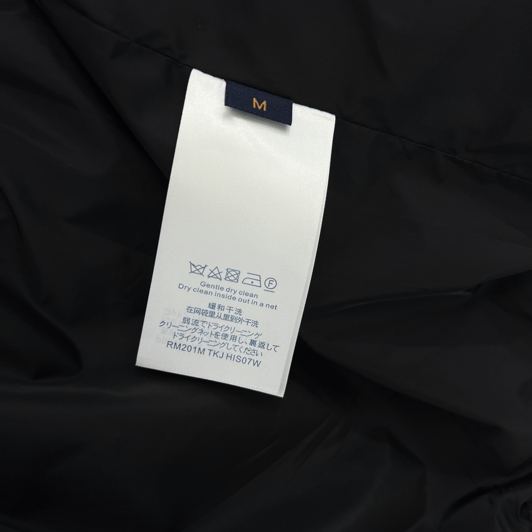 新品柜台同步️️“驴牌”2024SS春夏系列新式上线.极致奢感的夹克外套.来自贸易渠道代工品来之不易!产