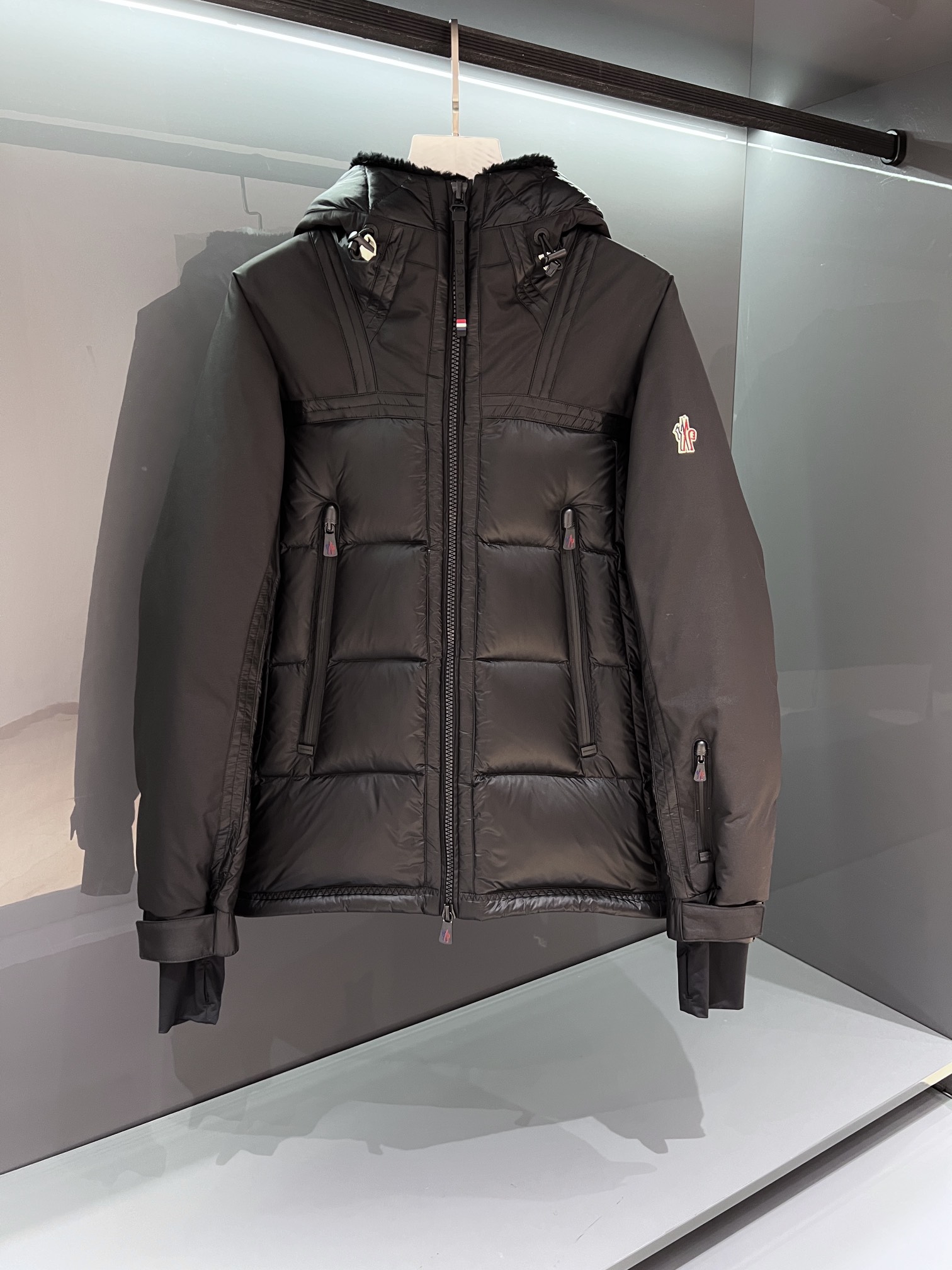 【新品】原单‼️ ‼️ 柜台2.2W高端户外滑雪服 不满意包退！ Mon家族纵横款滑雪服亮相发售.代工厂