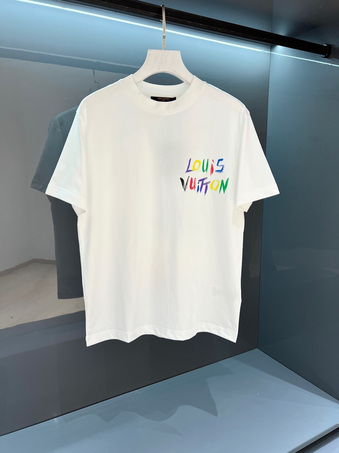   【新品】‼ 2025SS春夏🆕驴 男士圆领印花短袖T 恤 时尚的新高端,渠道货品数量稀少 ！

逐渐