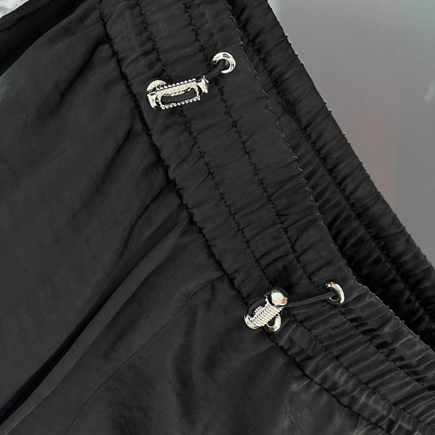 P594 Y3 Yamamoto Light-Spring-Summer Skin-Skin-Skin Pants Collection: Comfortable, Fashionable, Dynamic - 图片 8