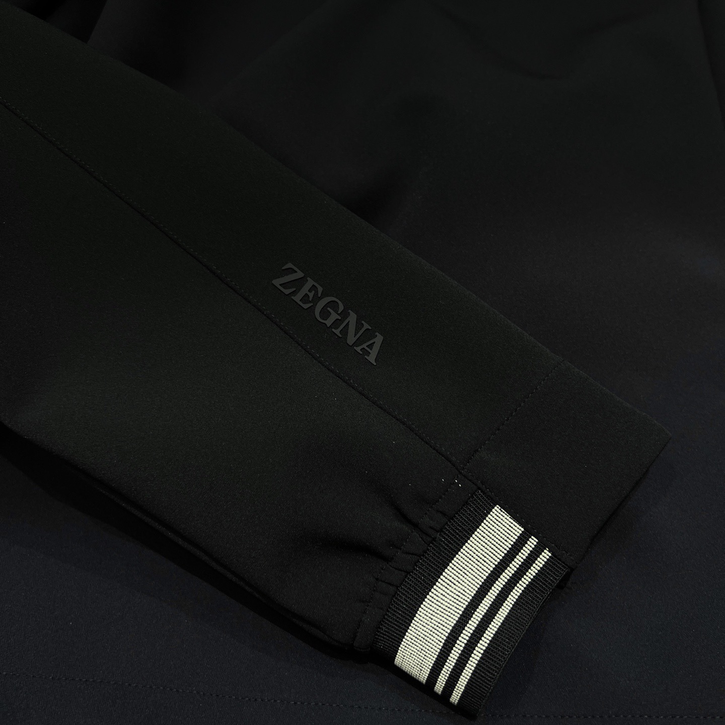 上衣：细节特写